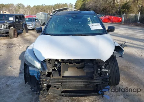 2021 Nissan Kicks Sr Xtronic Cvt из США, поврежденный, VIN 3N1CP5DV4ML525540